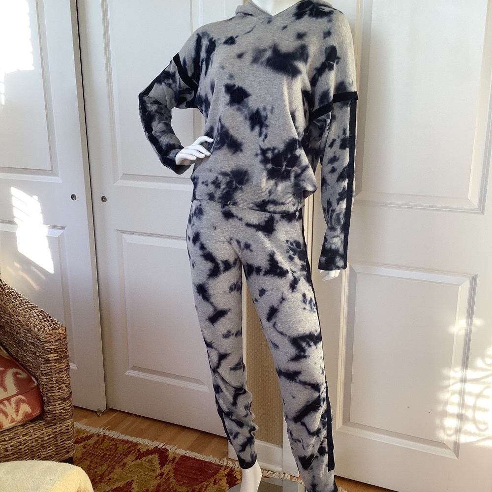 Hoodie sweatsuit